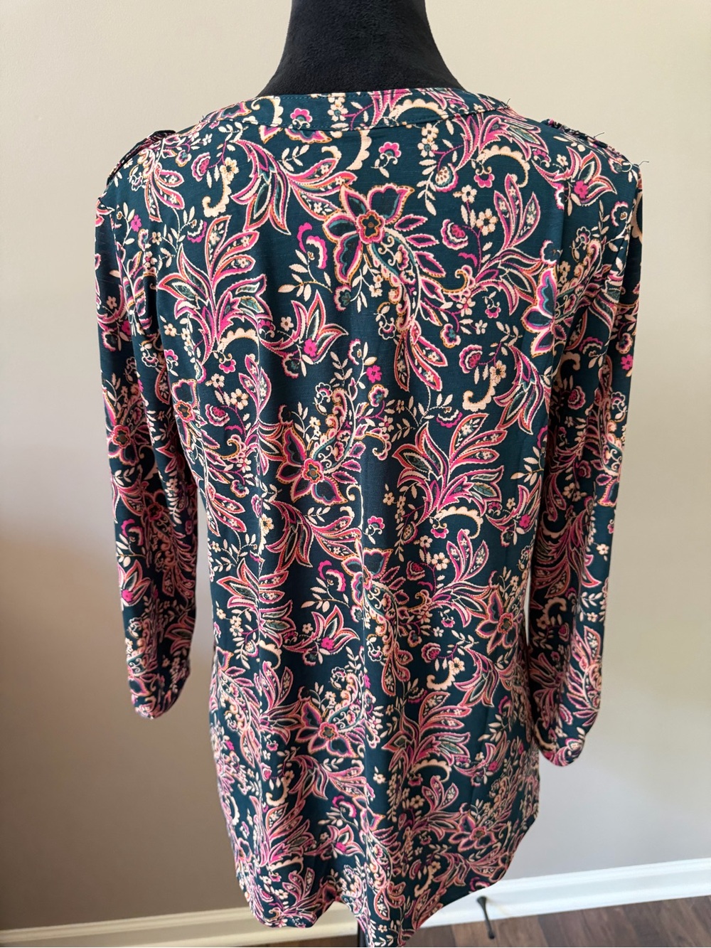NWT DEAR SCARLETT NEW Floral Paisley Long-Sleeve Tunic Blouse - Picture 3 of 8